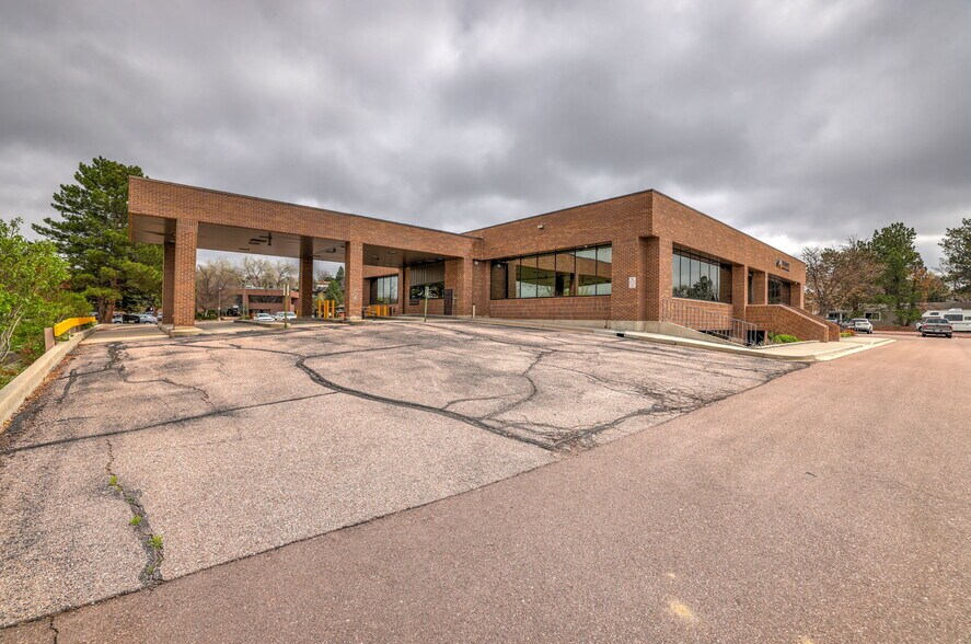 More Photos Of 2150 Lelaray St, Colorado Springs Medical For Lease
