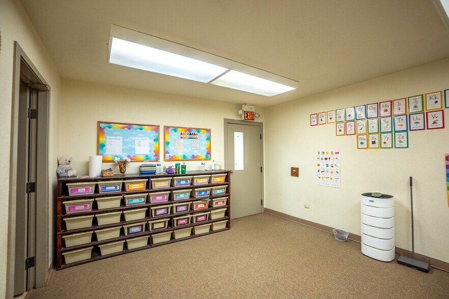 More Photos Of 461 Tyler Ave, Louisville Schools For Lease