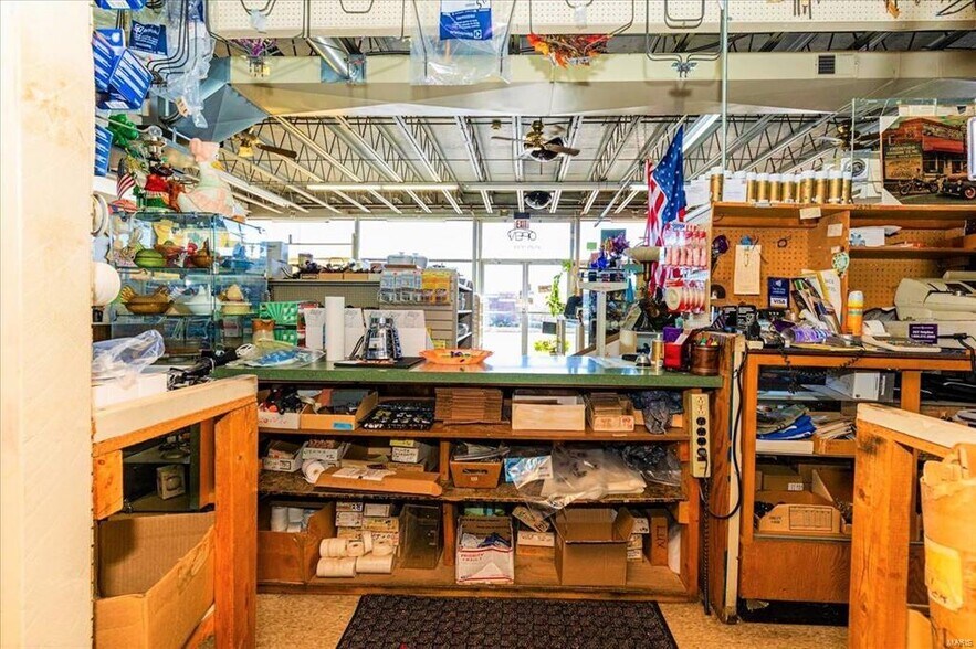 More Photos Of 9979 Watson Rd, Saint Louis Storefront Retail Office For Sale