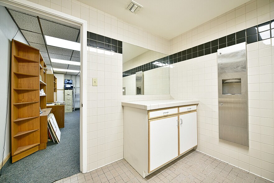 More Photos Of 1744 Forrest Way, Carson City Manufacturing For Sale