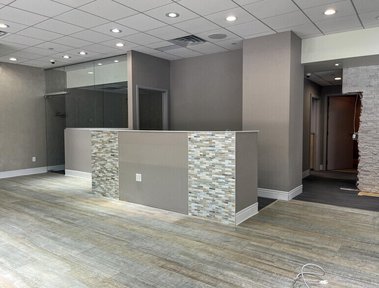 More Photos Of 101 1st Ave SW, Rochester Hotel For Lease