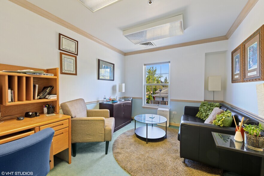 More Photos Of 27W140 Roosevelt Rd, Winfield Medical For Lease