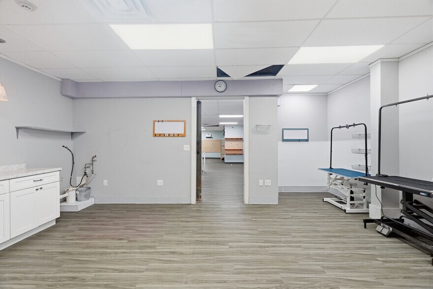 More Photos Of 64 Putnam St, Winthrop Storefront Retail Office For Lease