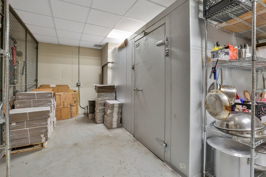 More Photos Of 50 Lafayette Ave, Suffern Freestanding For Lease