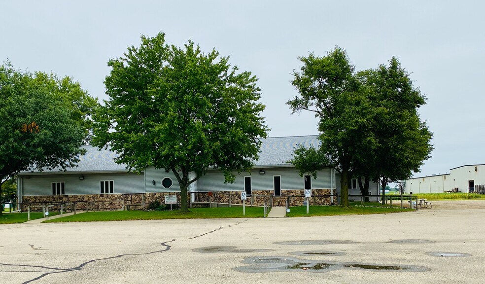 More Photos Of 1217 5th St, Lacon Restaurant For Sale