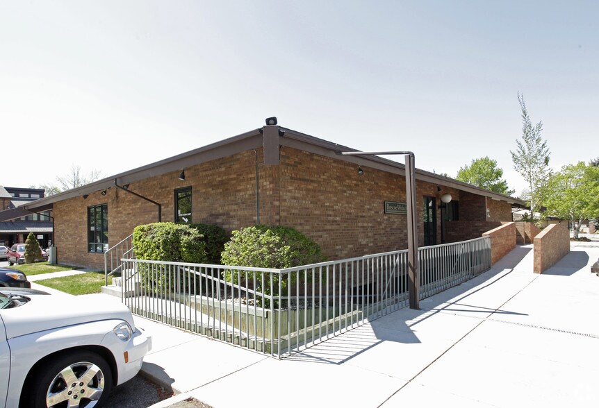 More Photos Of 2308-2320 W 17th St, Greeley Unknown For Lease