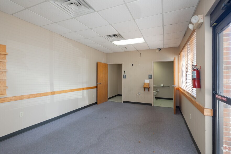 More Photos Of 1207 Azalea Pl, Brewton Medical For Lease