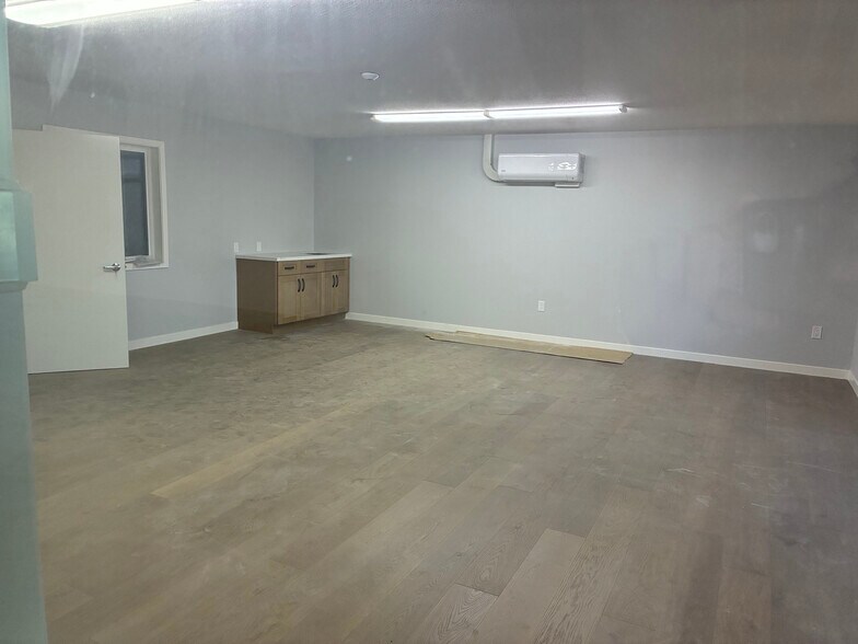 More Photos Of 1064 Woodland Ave, Modesto Warehouse For Lease