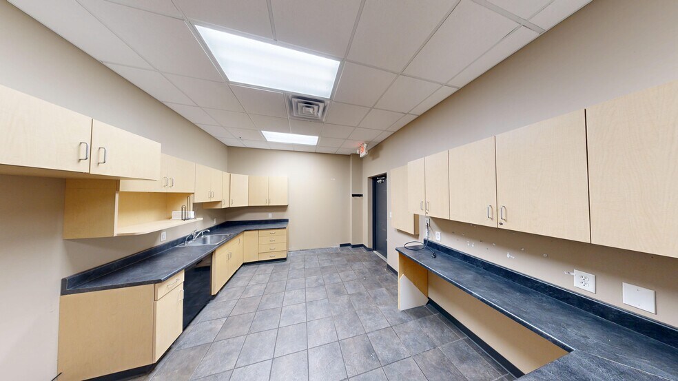 More Photos Of 1125 E Dupont Rd, Fort Wayne Unknown For Lease