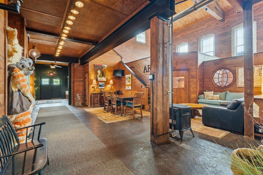 More Photos Of 26 Howland St, Plymouth Office For Sale