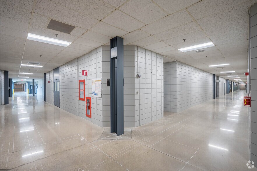 More Photos Of 2900 37th St, Rochester Warehouse For Lease