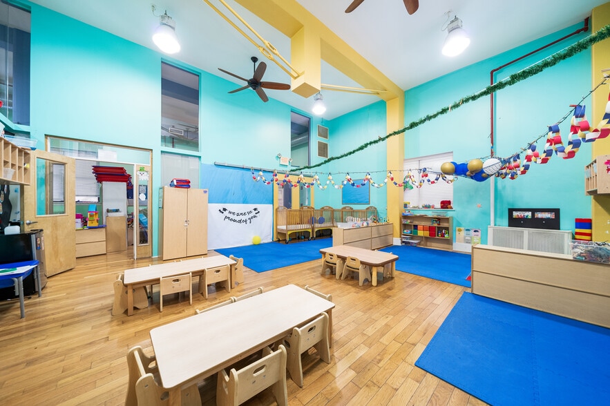 More Photos Of 1 Newark St, Hoboken Loft Creative Space For Lease