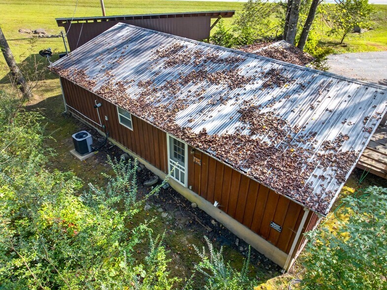More Photos Of 4925 Hooper Hwy, Cosby Flex For Sale