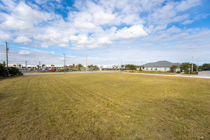 More Photos Of 15-19 Dale Ave, Melbourne Land For Sale