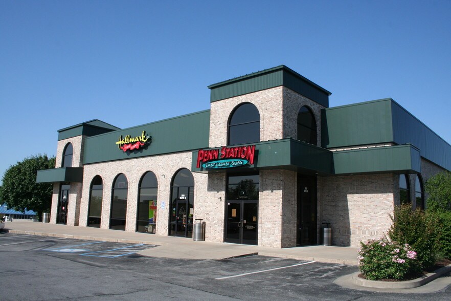 More Photos Of 205 E Nifong Blvd, Columbia General Retail For Lease