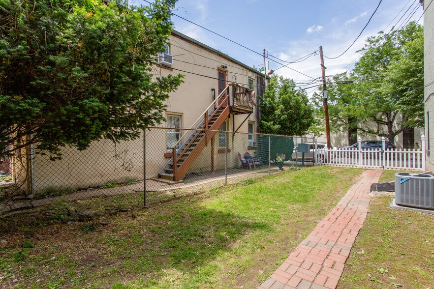 More Photos Of 41 Church St, Lambertville Apartments For Sale