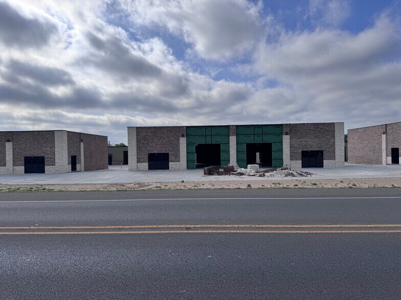 Primary Photo Of 13008 S FM 730, Azle Flex For Lease