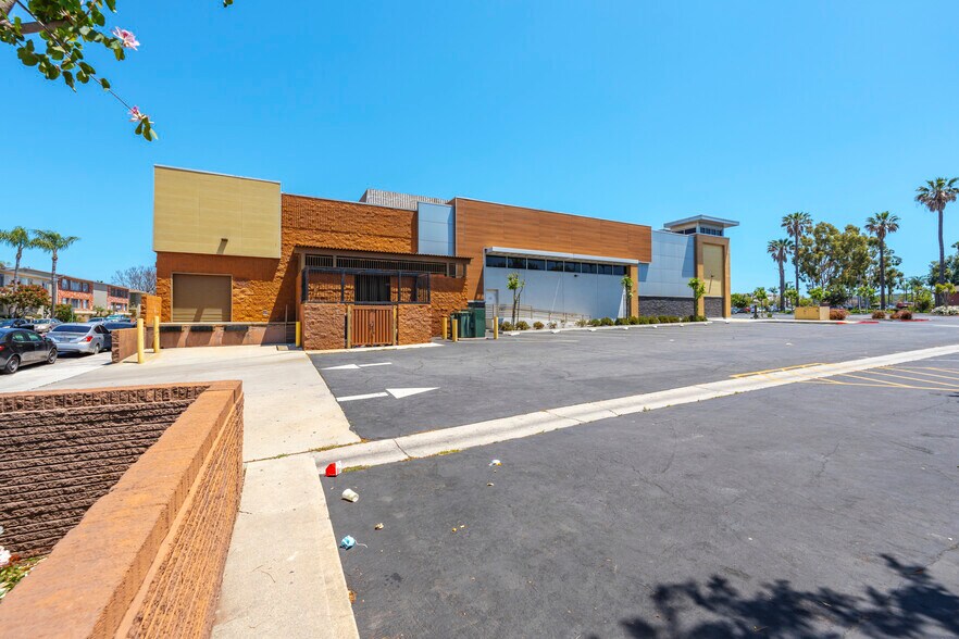 More Photos Of 4570-4580 Atlantic Ave, Long Beach Unknown For Lease