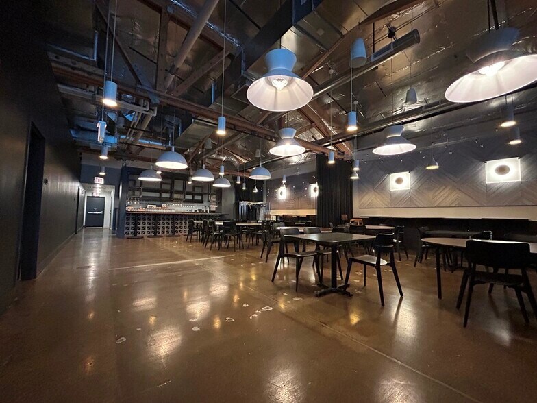 More Photos Of 3310 N Elston Ave, Chicago Manufacturing For Lease