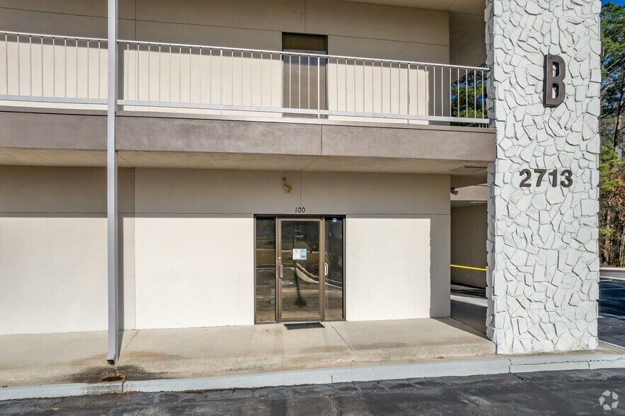 More Photos Of 2720 Sheraton Dr, Macon-Bibb Unknown For Lease