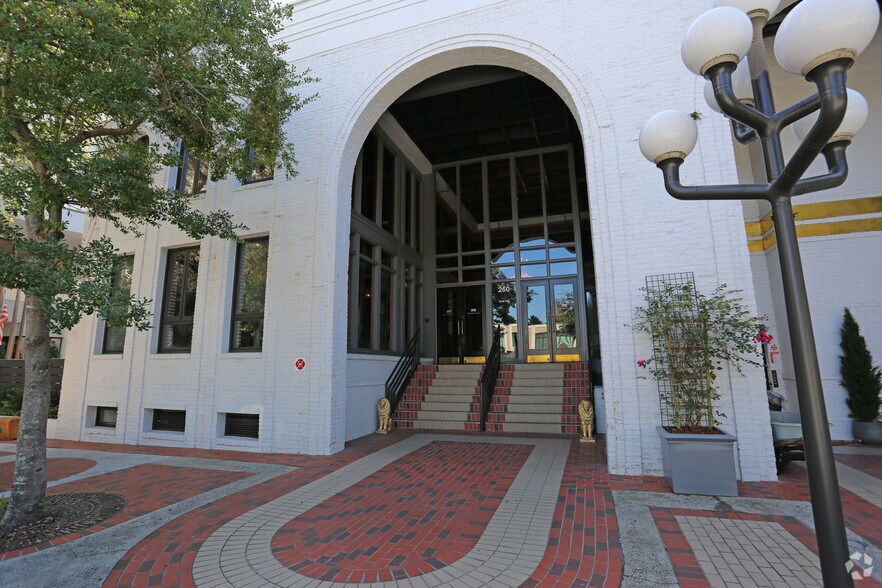 More Photos Of 260 1st Ave S, Saint Petersburg Coworking Space