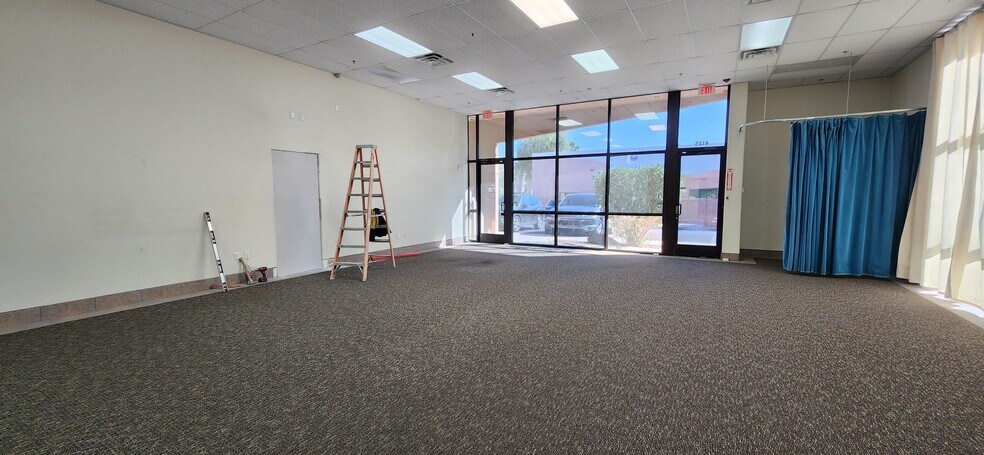 More Photos Of 4135 N Rancho Dr, Las Vegas Light Distribution For Lease