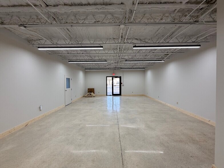 More Photos Of 1051 Shine Ave, Myrtle Beach Office For Lease