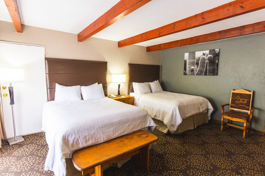 More Photos Of 1765 S Main St, Las Cruces Hotel For Sale