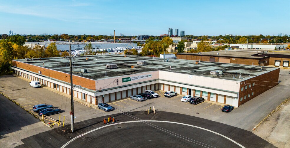 More Photos Of 82 Akron Rd, Toronto Distribution For Lease
