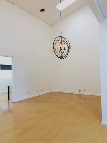 More Photos Of 4515 Van Nuys Blvd, Sherman Oaks Office For Lease