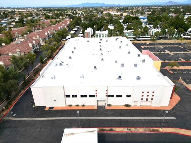 More Photos Of 868 N Gilbert Rd, Gilbert Freestanding For Lease