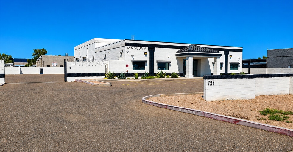 Primary Photo Of 728 N Monterey St, Gilbert Service For Lease