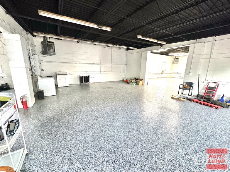 More Photos Of 817 E Tallmadge Ave, Akron Warehouse For Sale