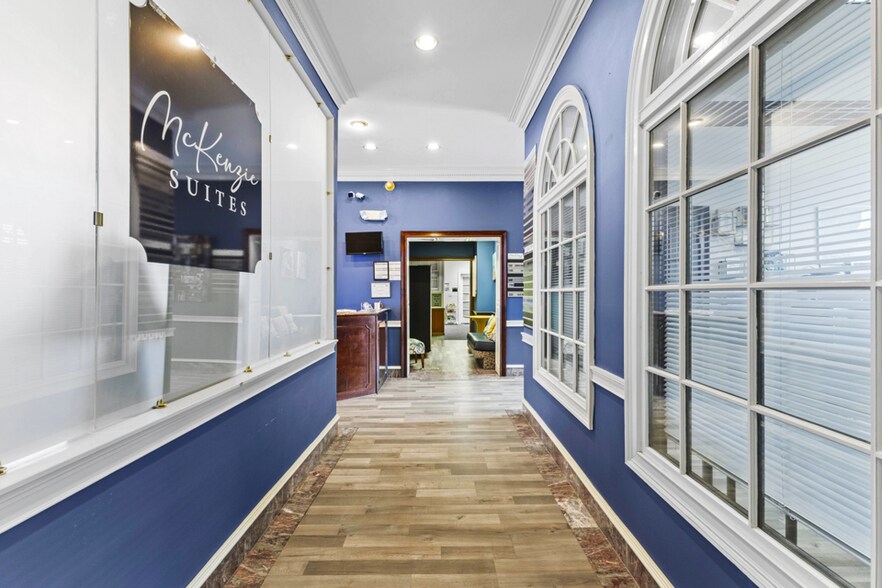 More Photos Of 118-124 N McDonough St, Jonesboro Office For Sale