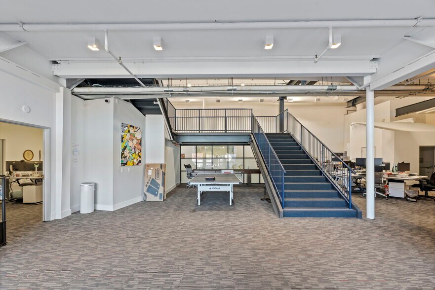 More Photos Of 850 Hampshire Rd, Westlake Village Office For Lease