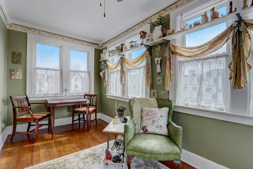 More Photos Of 3209 W Wells St, Milwaukee Hospitality For Sale