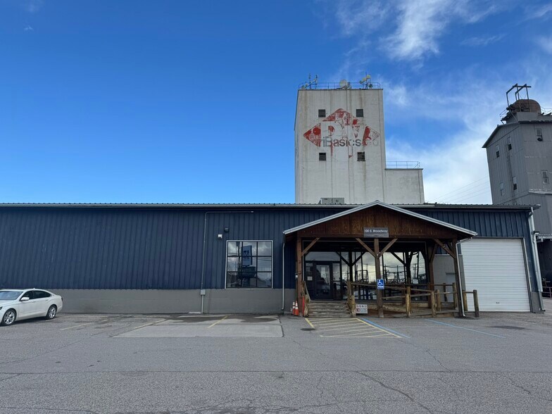 Primary Photo Of 100 S Broadway, Belgrade Distribution For Sale