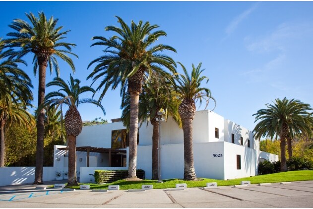 Primary Photo Of 5023 N Parkway Calabasas, Calabasas Office For Sale