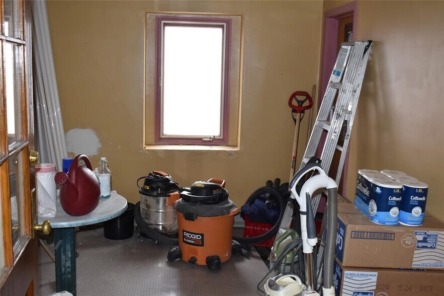 More Photos Of 424 Main St, Shelby Storefront Retail Office For Sale