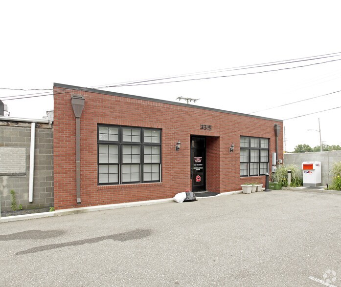 More Photos Of 3315 N Campbell Rd, Royal Oak Medical For Lease