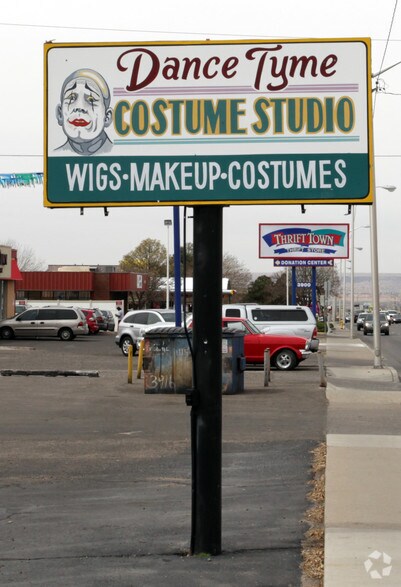 More Photos Of 3924 Menaul Blvd, Albuquerque Freestanding For Sale