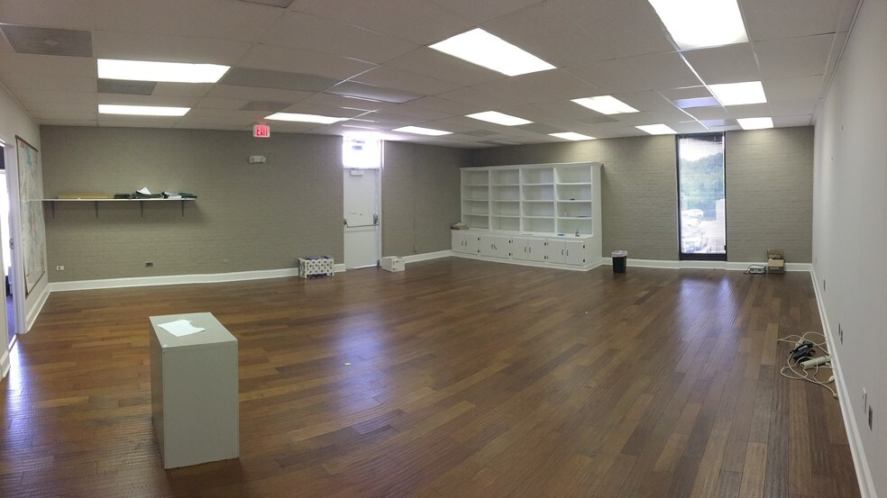 More Photos Of 1627 Navaho Dr, Raleigh Office For Lease