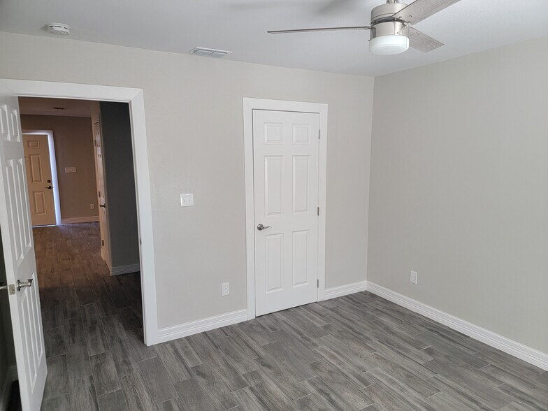 More Photos Of 8205 N La Homa Rd, Mission Apartments For Sale