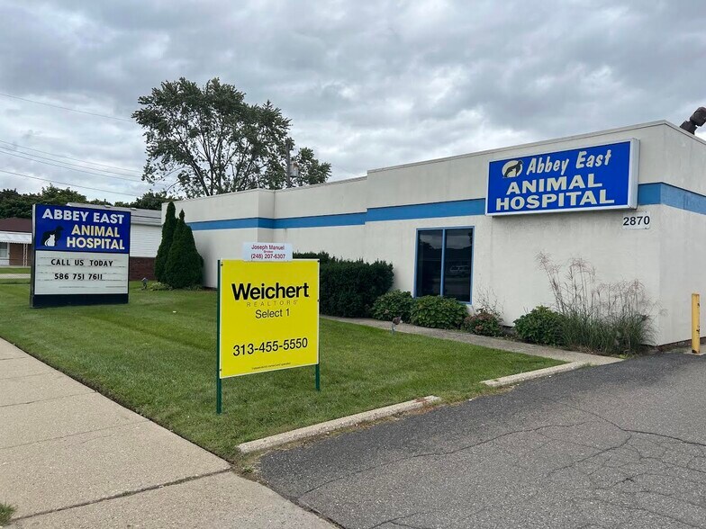 Primary Photo Of 2870 14 Mile Rd, Warren Medical For Sale