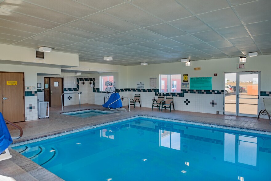 More Photos Of 730 E Jennifer Ln, Sidney Hotel For Sale