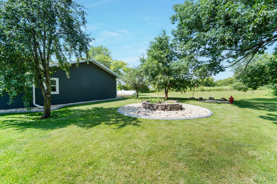 More Photos Of W12203 Highway 23, Ripon Auto Repair For Sale