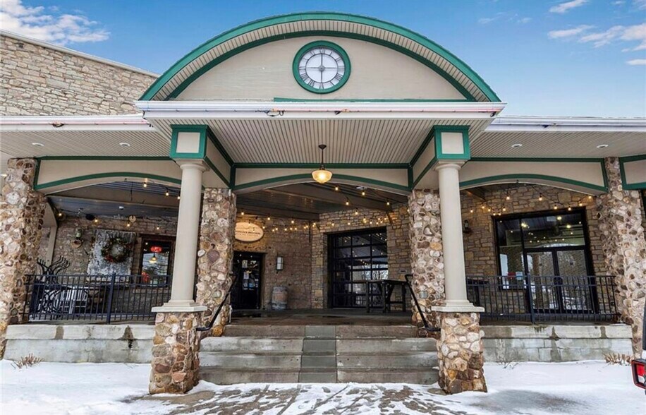 More Photos Of 638 Lake St, Wilson Freestanding For Sale