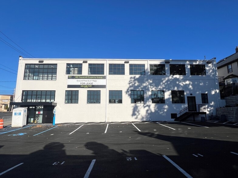 More Photos Of 190 Mineola Ave, Roslyn Heights Storefront Retail Office For Lease