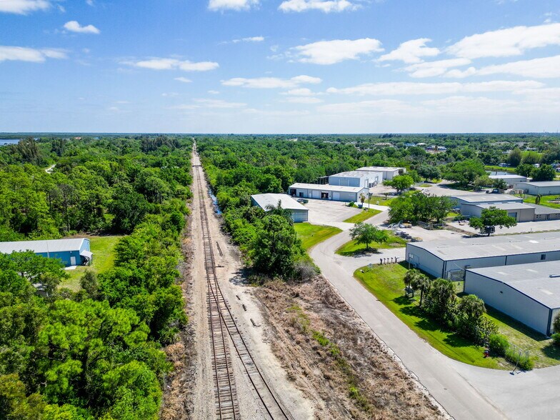 More Photos Of 5524 Independence Ct, Punta Gorda Warehouse For Sale