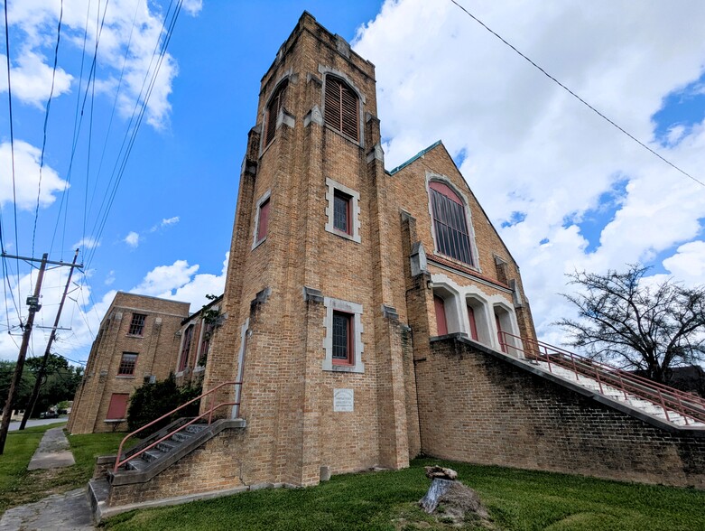 More Photos Of 1180 Washington Blvd, Beaumont Religious Facility For Sale